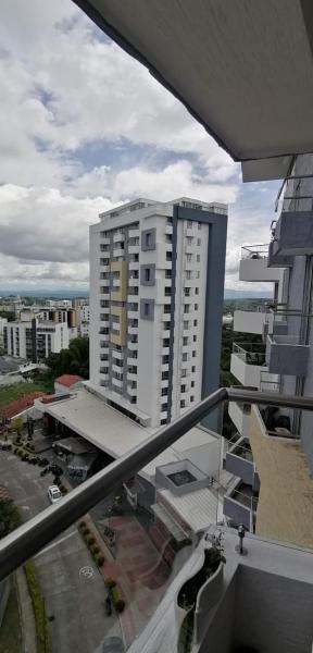 Linda habitación vacacional en apto compartido